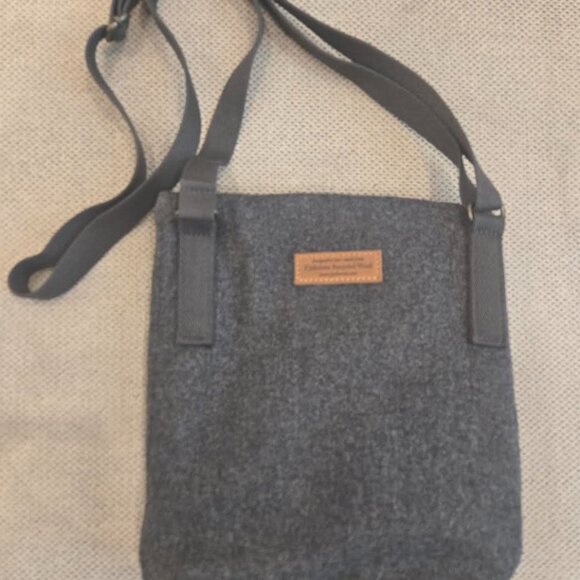 Fjallraven recycled wool Crossbody Bag - Picture 4 of 8